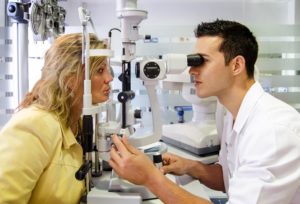 ¿Qué se estudia en un grado en Óptica y Optometría? ¿Qué voy a estudiar en la carrera de óptica y optometría?